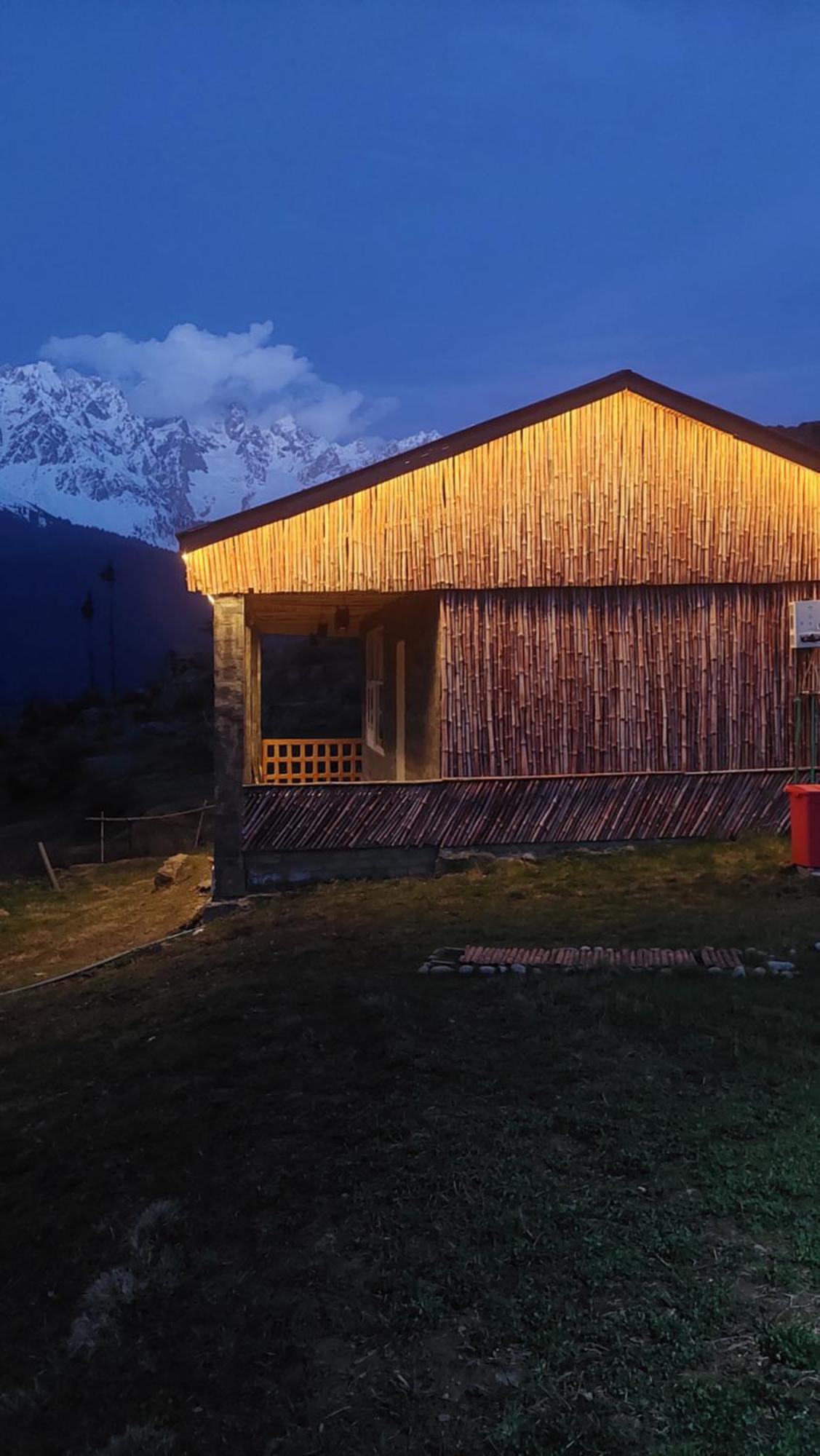 Khana Badosh Resort Kalam 外观 照片