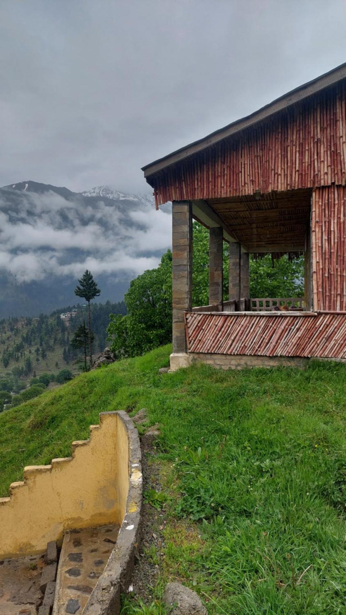 Khana Badosh Resort Kalam 外观 照片
