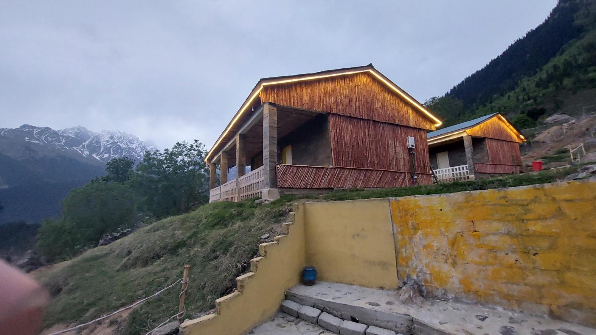 Khana Badosh Resort Kalam 外观 照片